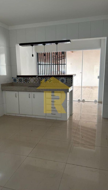 Casa com 4 quartos à venda, 220m² — foto 9 de 20