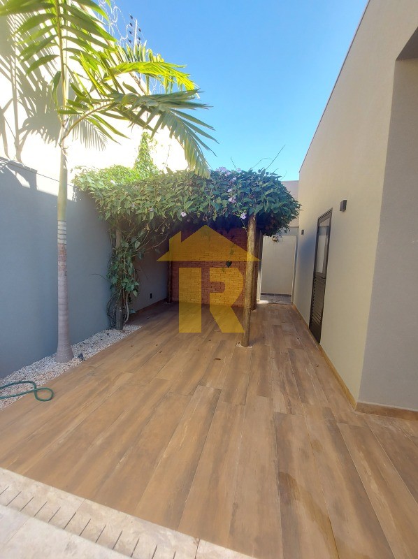 Casa de Condomínio com 3 quartos à venda, 237m² — foto 10 de 25
