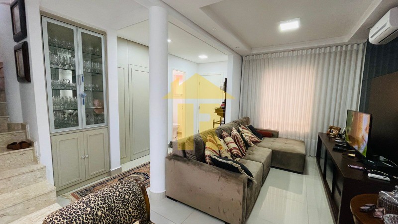 Casa de Condomínio com 3 quartos à venda, 120m² — foto 4 de 25