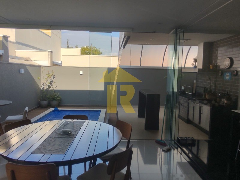 Casa de Condomínio com 3 quartos à venda, 217m² — foto 18 de 25