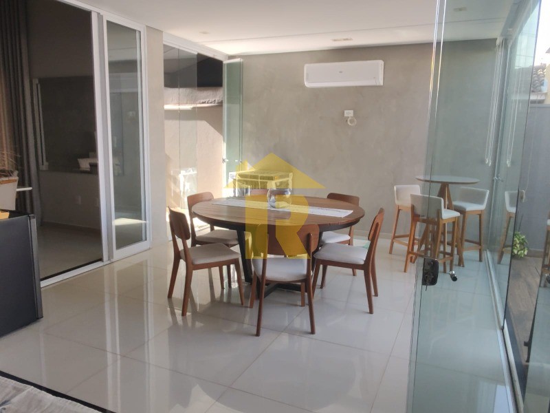 Casa de Condomínio com 3 quartos à venda, 217m² — foto 14 de 25