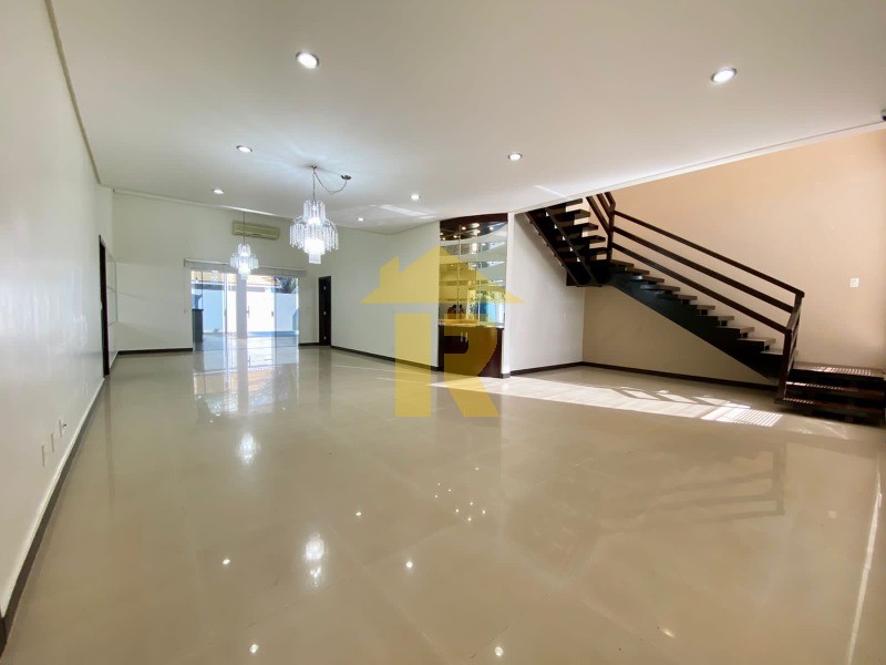 Casa de Condomínio com 5 quartos à venda e aluguel, 404m² — foto 4 de 43