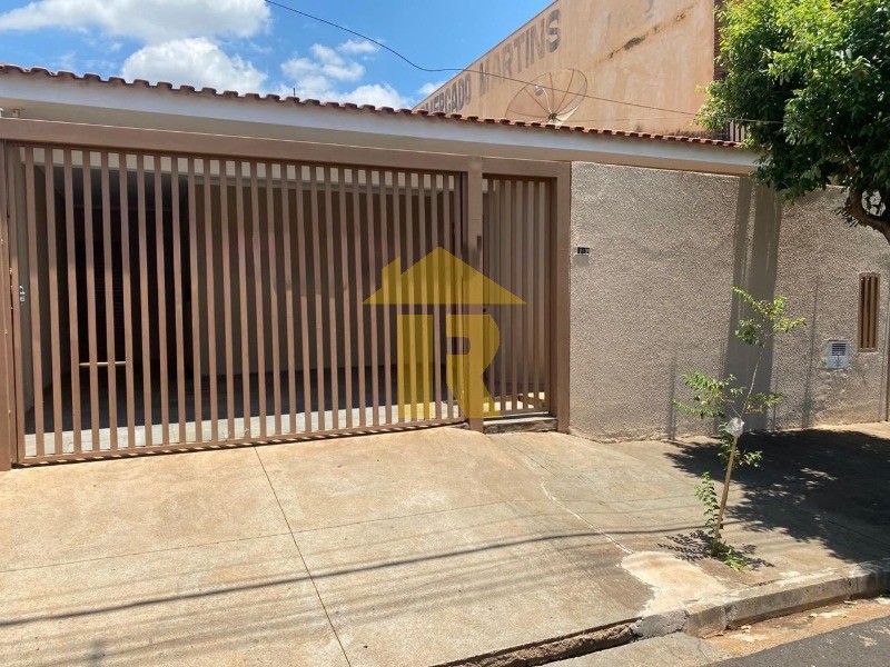 Casa com 3 quartos à venda e aluguel, 147m² — foto 1 de 28