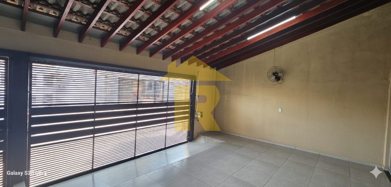 Casa com 2 quartos à venda, 65m² — foto 1 de 20