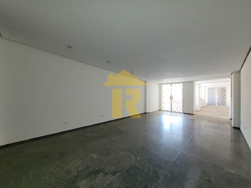 Casa com 3 quartos à venda, 405m² — foto 6 de 35