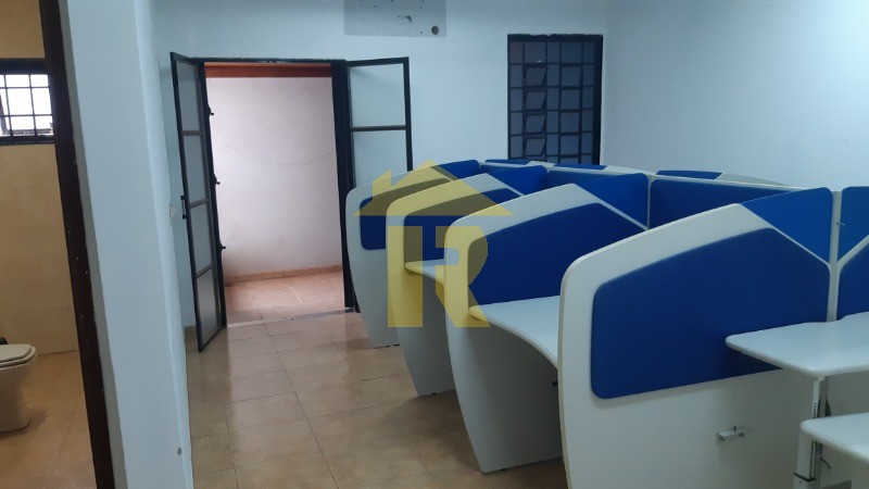 Prédio com 10 quartos para aluguel, 380m² — foto 29 de 67