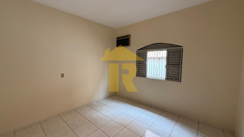 Casa com 2 quartos à venda e aluguel, 200m² — foto 9 de 33