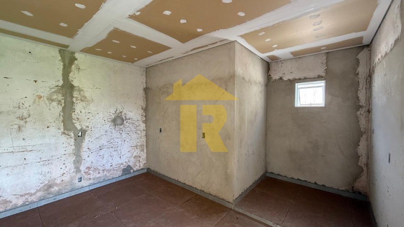 Casa com 3 quartos à venda, 244m² — foto 20 de 27