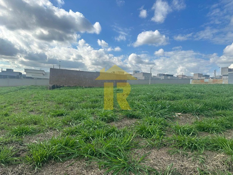 Terreno / Lote / Condomínio  à venda, 300m² — foto 2 de 20