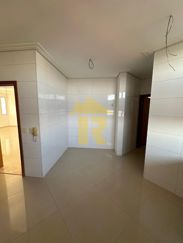 Apartamento com 4 quartos à venda, 388m² — foto 14 de 30