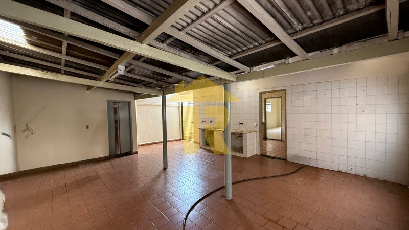 Casa com 2 quartos à venda e aluguel, 200m² — foto 17 de 33