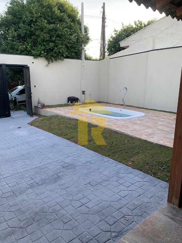 Casa com 2 quartos à venda, 100m² — foto 3 de 20