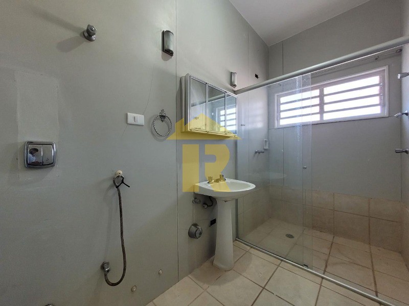 Casa com 3 quartos à venda, 405m² — foto 23 de 35