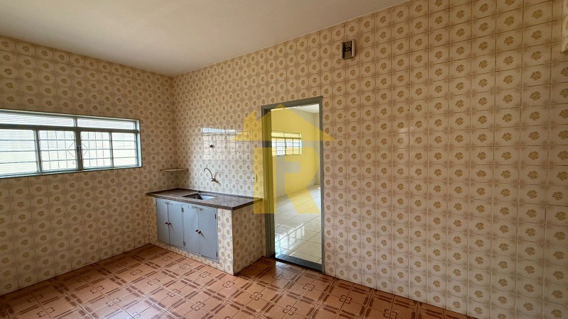 Casa com 2 quartos à venda e aluguel, 200m² — foto 14 de 33