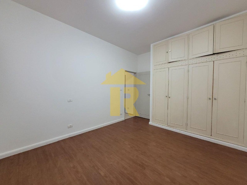 Casa com 3 quartos à venda, 405m² — foto 20 de 35