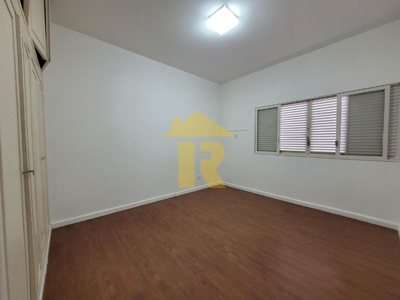 Casa com 3 quartos à venda, 405m² — foto 19 de 35