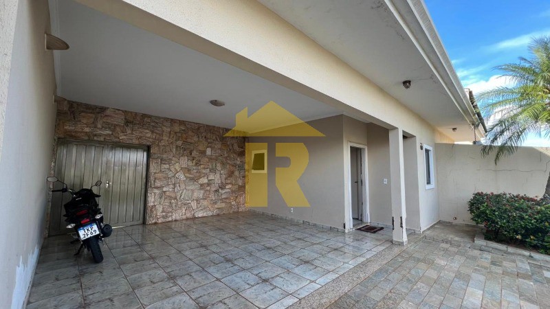Casa com 3 quartos à venda, 226m² — foto 8 de 35
