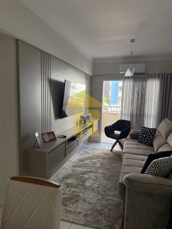 Apartamento com 2 quartos à venda, 67m² — foto 1 de 22