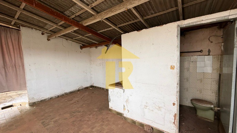 Casa com 2 quartos à venda e aluguel, 200m² — foto 24 de 33