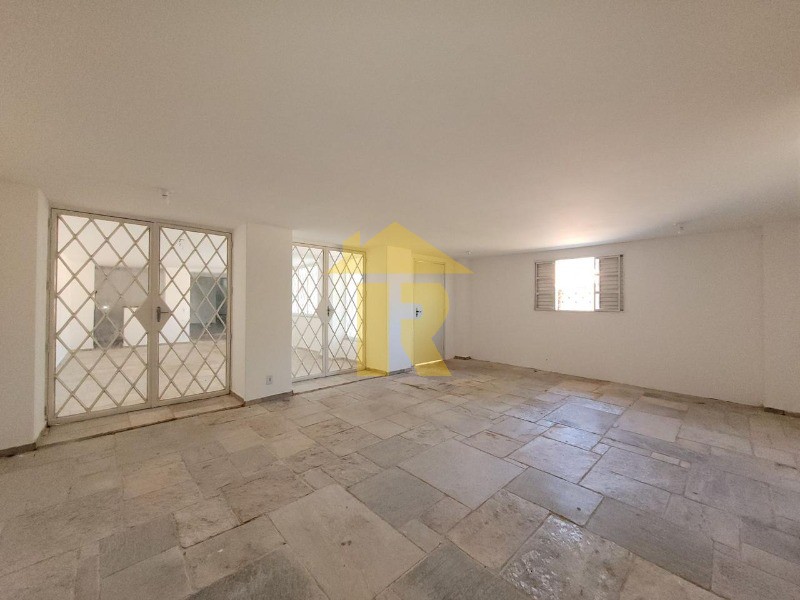 Casa com 3 quartos à venda, 405m² — foto 28 de 35
