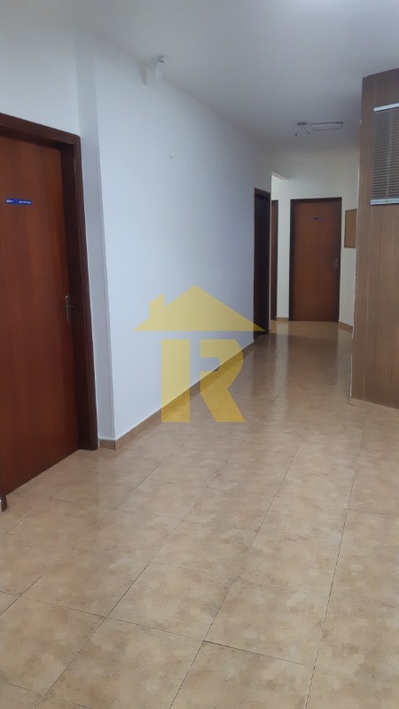 Prédio com 10 quartos para aluguel, 380m² — foto 15 de 67