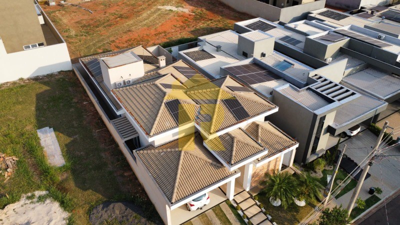 Casa de Condomínio com 3 quartos à venda e aluguel, 230m² — foto 2 de 25