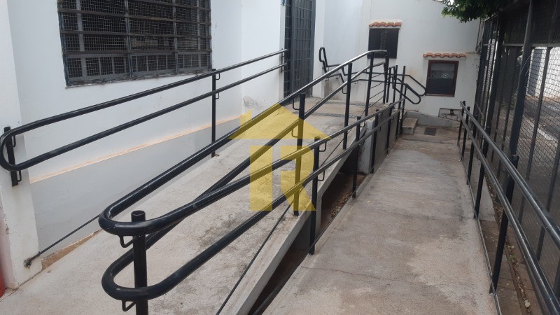 Prédio com 10 quartos para aluguel, 380m² — foto 2 de 67