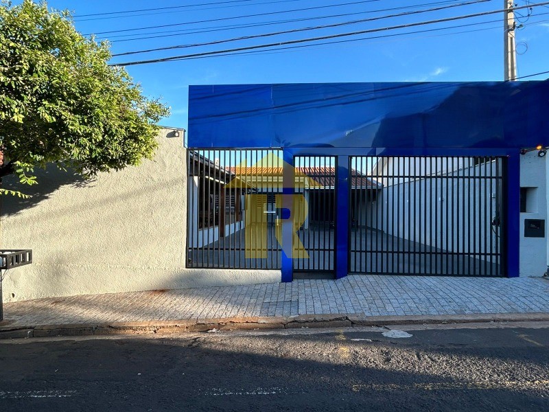 Casa com 2 quartos à venda, 132m² — foto 1 de 29