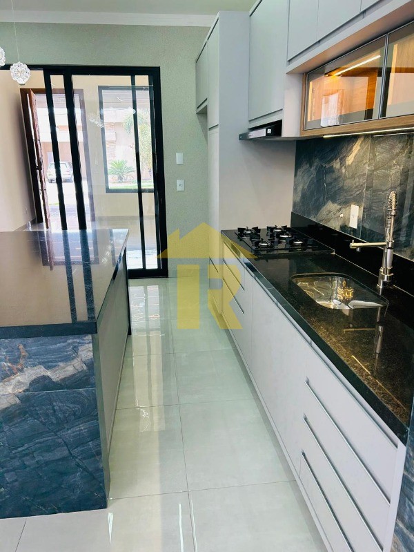 Casa de Condomínio com 3 quartos à venda, 134m² — foto 12 de 32