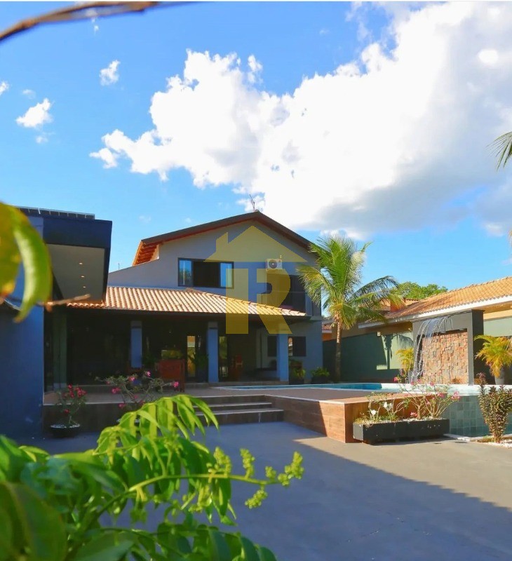 Casa de Condomínio com 4 quartos à venda, 560m² — foto 2 de 33