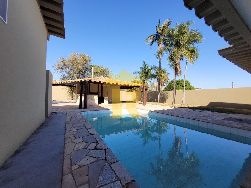 Casa com 3 quartos à venda, 405m² — foto 32 de 35