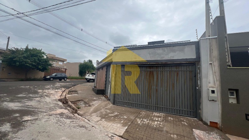 Casa com 3 quartos à venda, 120m² — foto 2 de 20