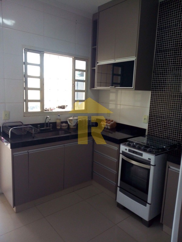 Casa com 3 quartos à venda, 100m² — foto 29 de 31