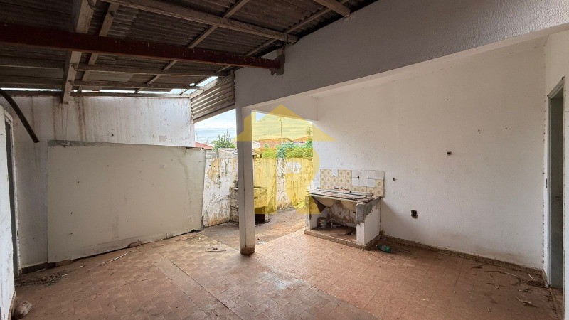 Casa com 2 quartos à venda e aluguel, 200m² — foto 23 de 33