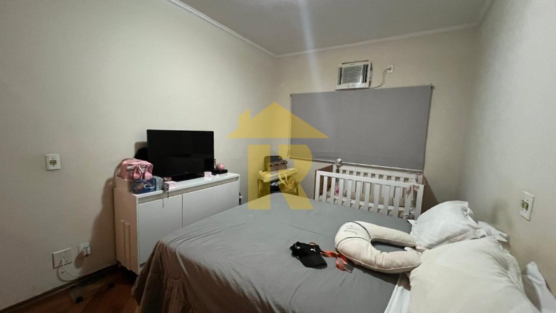 Casa com 3 quartos à venda, 226m² — foto 23 de 35