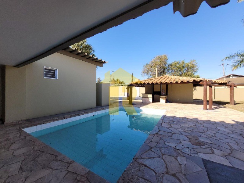 Casa com 3 quartos à venda, 405m² — foto 31 de 35