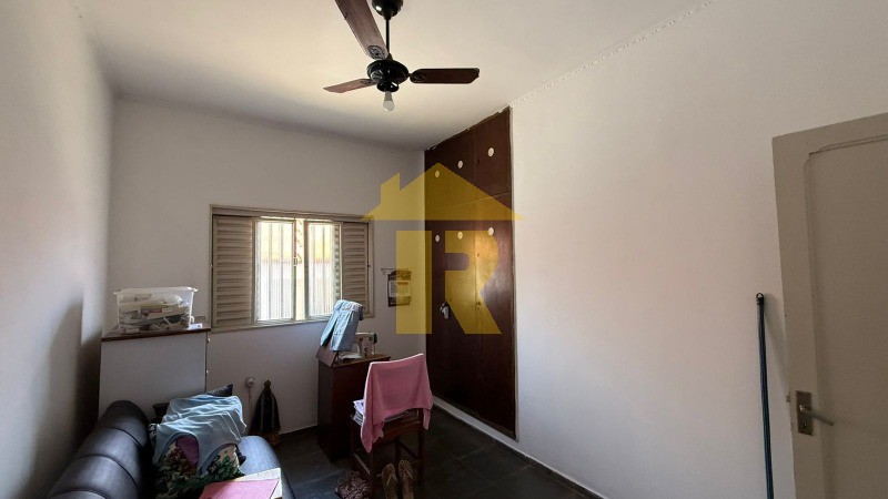 Casa com 3 quartos à venda, 185m² — foto 22 de 24