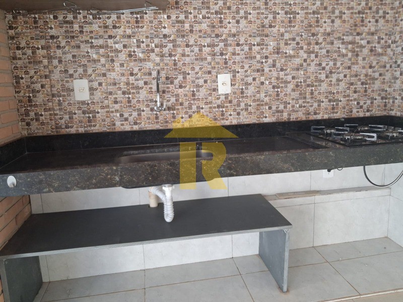 Casa com 3 quartos à venda, 170m² — foto 17 de 37