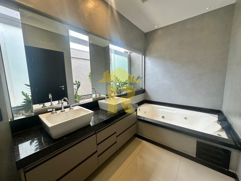 Casa de Condomínio com 3 quartos à venda, 210m² — foto 29 de 39