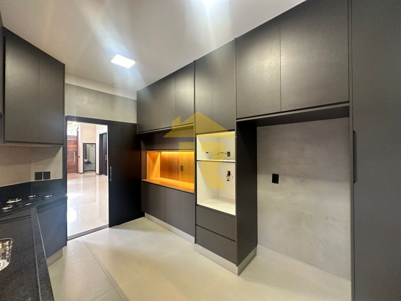 Casa de Condomínio com 3 quartos à venda, 210m² — foto 9 de 39