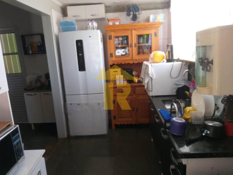 Casa com 3 quartos à venda, 185m² — foto 11 de 24