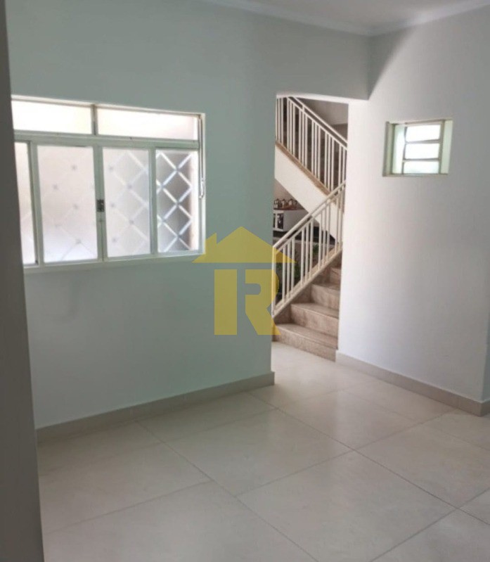 Casa com 4 quartos à venda, 236m² — foto 7 de 26