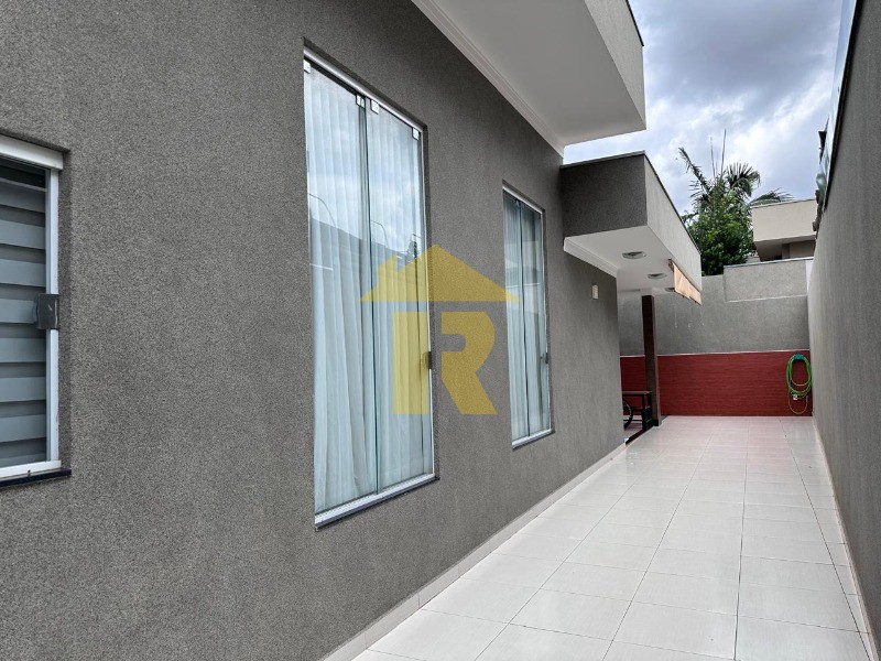Casa de Condomínio com 3 quartos à venda, 183m² — foto 18 de 34