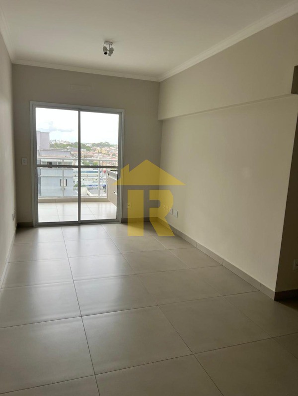 Apartamento com 2 quartos à venda, 70m² — foto 2 de 29