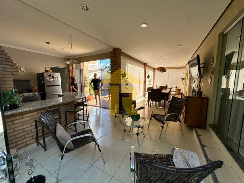 Casa de Condomínio com 3 quartos à venda, 340m² — foto 12 de 37