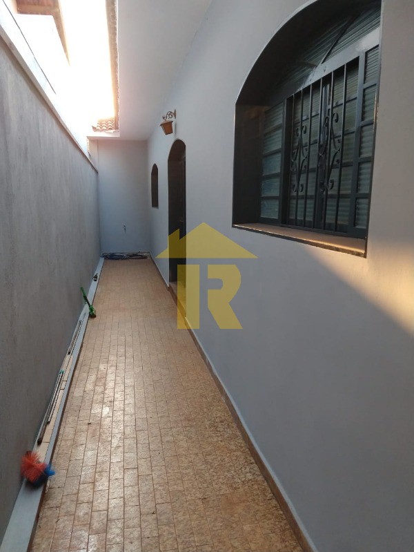 Casa com 4 quartos à venda, 290m² — foto 6 de 27