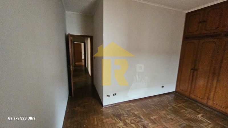 Casa com 4 quartos à venda, 253m² — foto 11 de 20