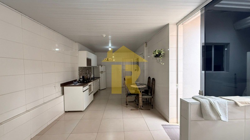 Casa com 3 quartos à venda, 134m² — foto 13 de 32