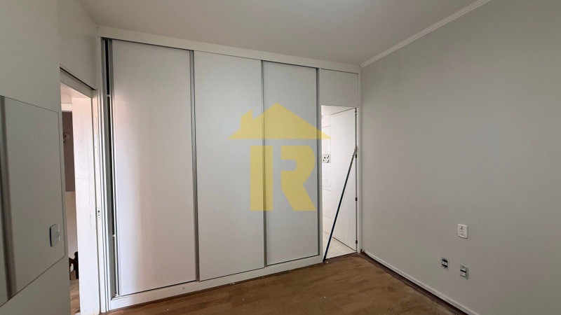 Casa com 3 quartos à venda, 270m² — foto 23 de 25