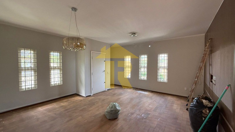 Casa com 3 quartos à venda, 270m² — foto 8 de 25